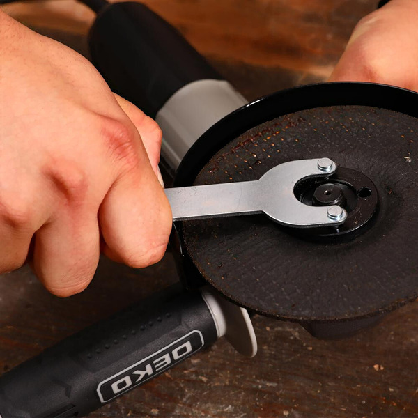 Угловая шлифмашина Deko AG-800 PRO 081-1024