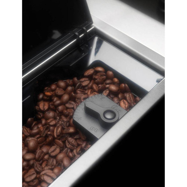 Кофемашина DeLonghi ESAM6904.M