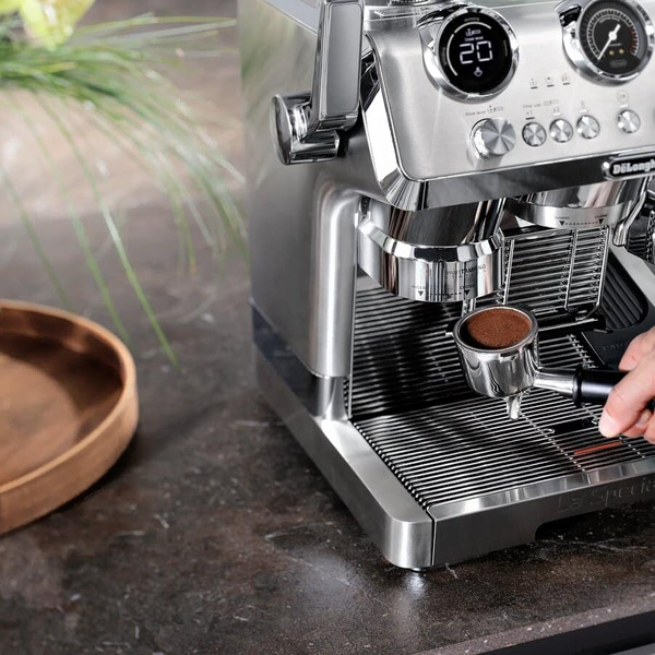 Кофемашина DeLonghi EC9885.M