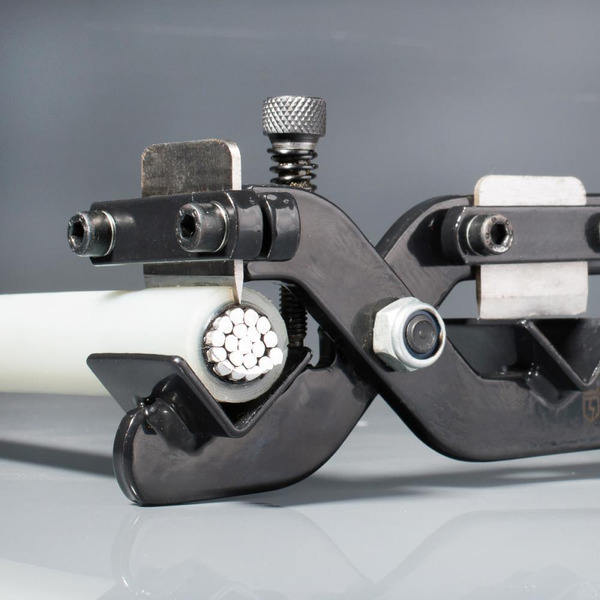 Инструмент для разделки кабеля из сшитого полиэтилена КВТ ПРОФИ КСП-30 73866