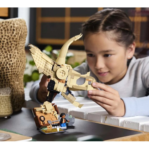 Конструктор Lego Jurassic World Окаменелости динозавров череп трицератопса 76969