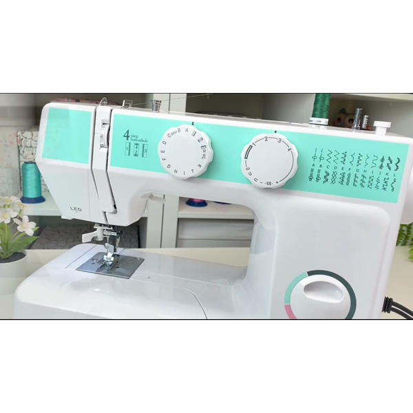 Швейная машина Chayka Чайка 425M