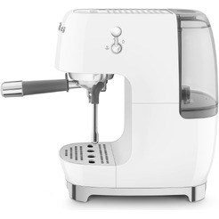 Рожковая кофеварка Smeg ECF03WHEU