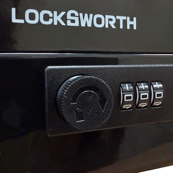 Сейф LocksWorth VS4530-BK