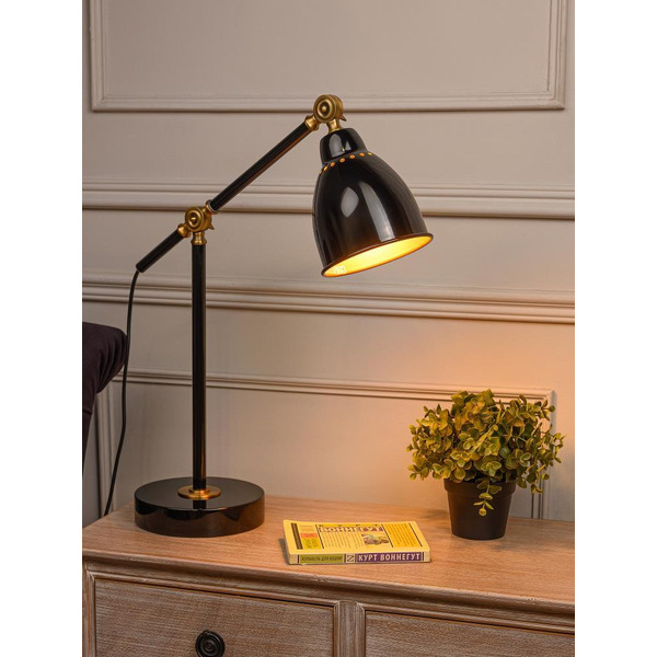 Светильник настольный ARTSTYLE HT-719B