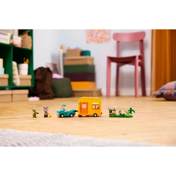 Конструктор Lego Animal Crossing Садовый магазин на колесах Лейфа 77054