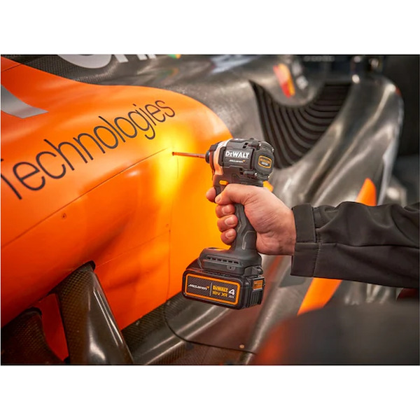 Винтоверт DeWalt DCF85MM1T (с 1-им АКБ, кейс)
