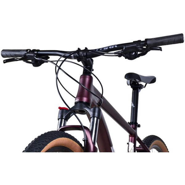 Велосипед Stark Router 27.2 HD 18 2025 (ежевичный матовый/белый призрак)