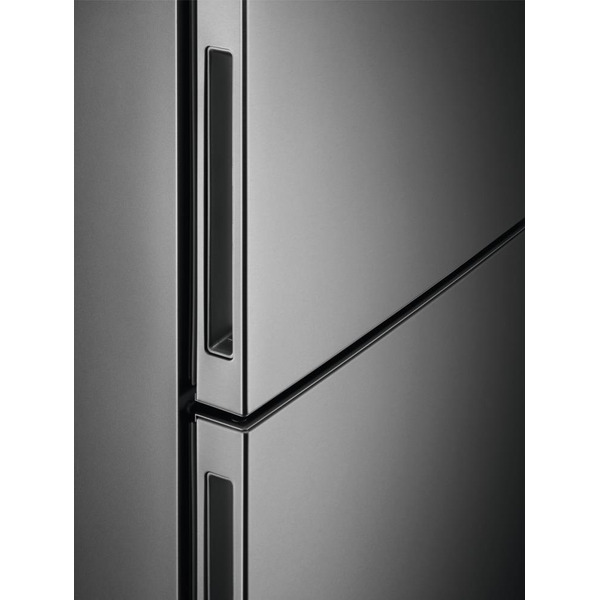 Холодильник Electrolux LNT7ME36X3