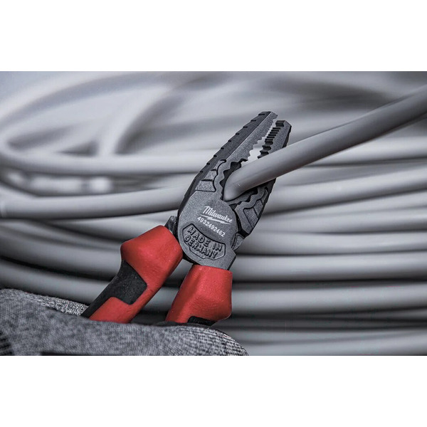 Плоскогубцы Milwaukee 4932492462