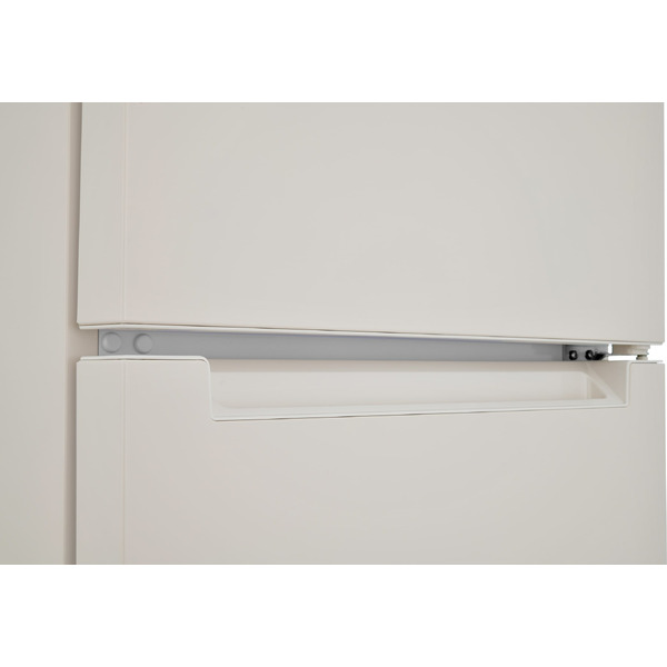 Холодильник Indesit DS 3200 E