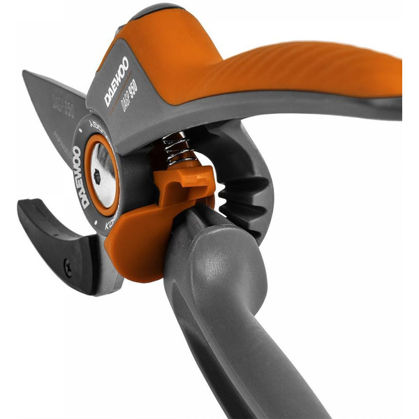 Секатор Daewoo Power DAGP 950