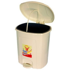 Ведро для мусора Ар-Пласт 020210 21л