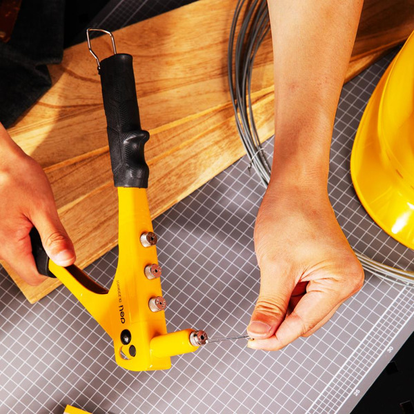 Заклепочник Deli EDL236910