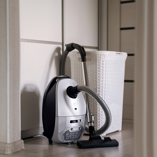 Пылесос Aresa AR-2404