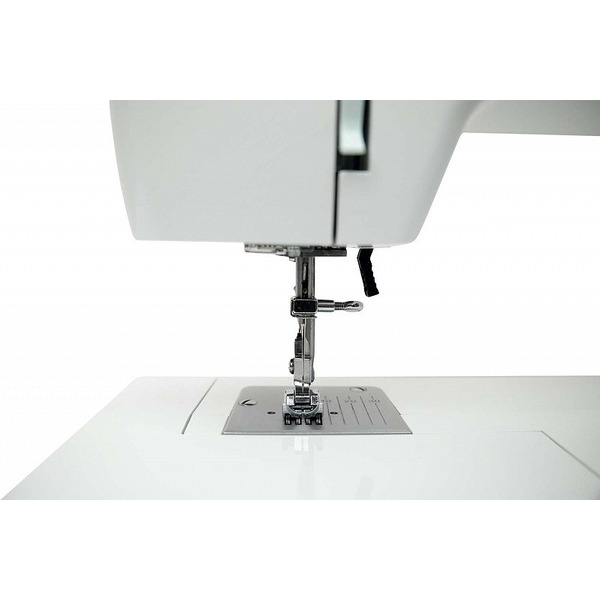 Швейная машина Leader Foxtrot