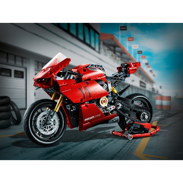 Конструктор LEGO Technic 42202 Мотоцикл Ducati Panigale V4 S