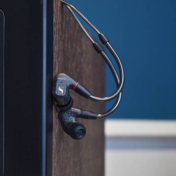 Наушники Sennheiser IE 300