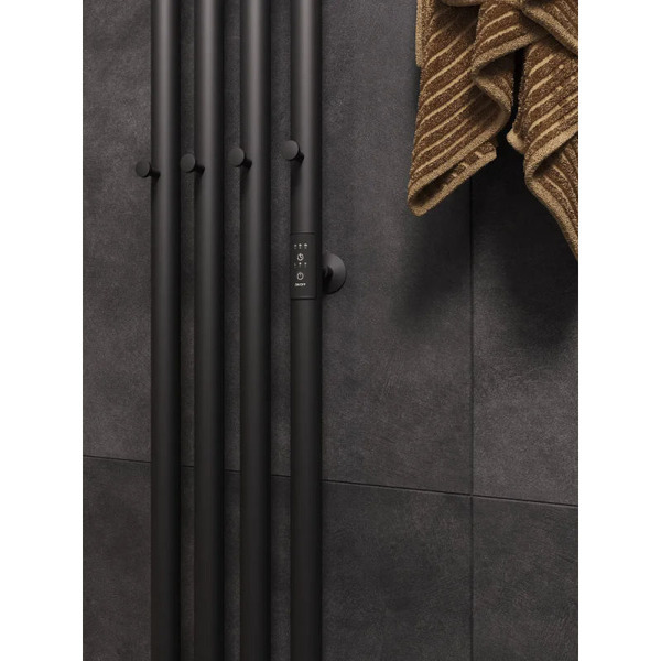 Полотенцесушитель электрический Маргроид Ferrum Inaro 4 СНШ 150×6×18 (черный матовый, скрытого монтажа, таймер справа, 8 крючков)
