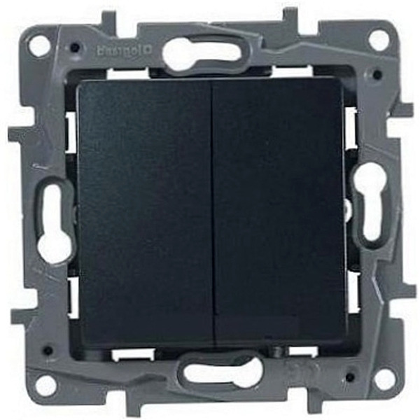 Переключатель Legrand Etika 672612