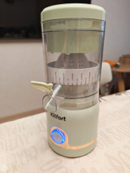 Беспроводная соковыжималка для цитрусовых Kitfort КТ-1171