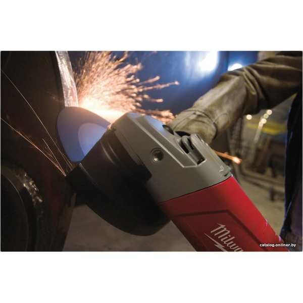 Угловая шлифмашина Milwaukee AGVK24-230EK 4933451413