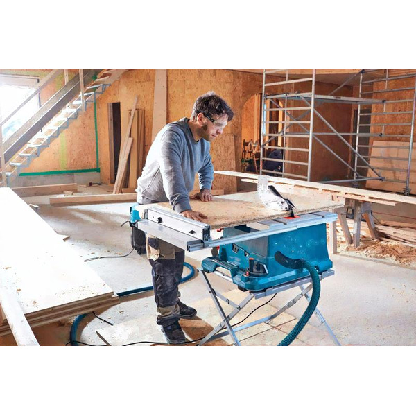 Дисковая (циркулярная) пила Bosch GTS 635-216 Professional (0601B42000)