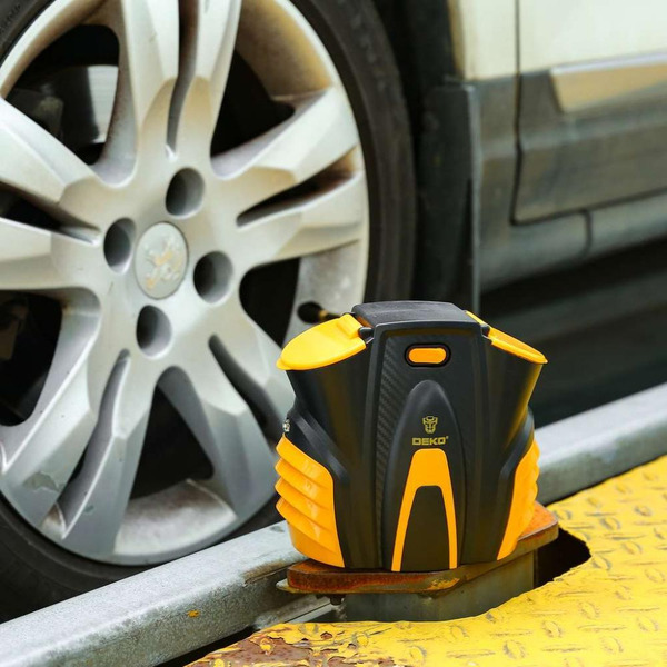 Насос автомобильный Deko DKCP200Psi-LCD Plus (065-0796)