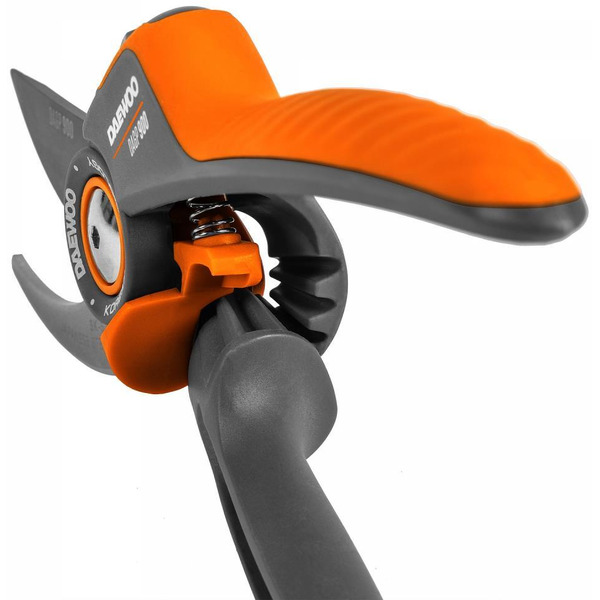 Секатор Daewoo Power DAGP 900