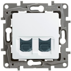 Розетка Legrand Etika 672255