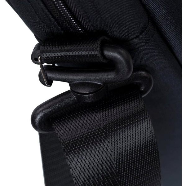 Сумка для ноутбука RIVACASE 8335 15.6 black