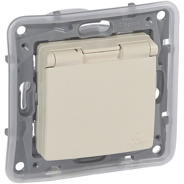 Розетка Legrand Etika 672326 (сл.кость)