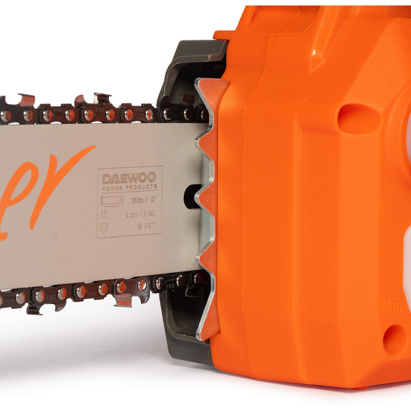 Аккумуляторная пила Daewoo Power DACS 3021Li Set