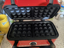 Вафельница 