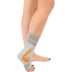 Суппорт голеностопа BRADEX SF 1030