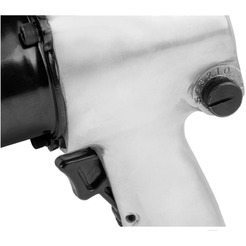 Пневмогайковерт DGM DTW-7012 с лубрикатором и головками