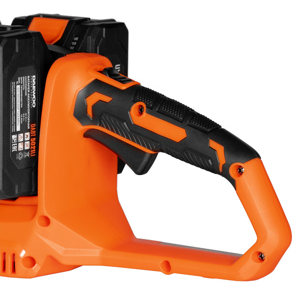 Аккумуляторная пила Daewoo Power DACS 1642Li Set