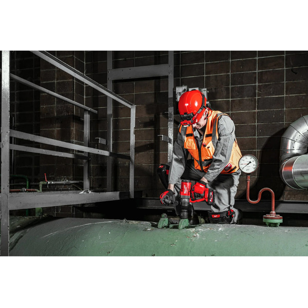 Гайковерт Milwaukee M18 FIW2P12-502X 4933478447 (с 2-мя АКБ, кейс)