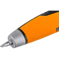 Малярный нож со сменным лезвием Fiskars CarbonMax 1027225