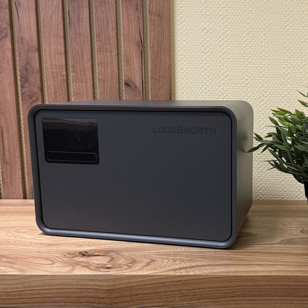 Сейф LocksWorth VS4523-BK