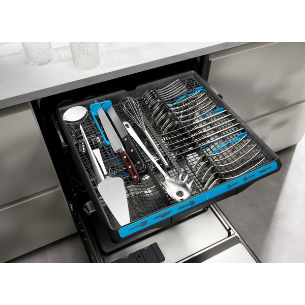 Встраиваемая посудомоечная машина ELECTROLUX EEM43211L