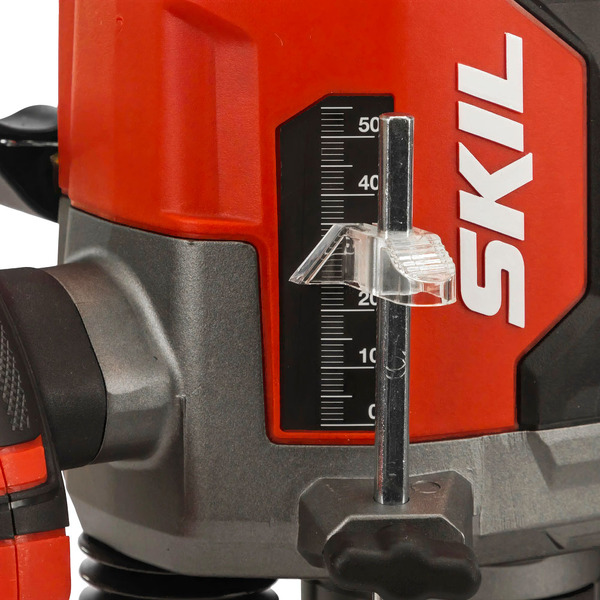 Вертикальный фрезер Skil RT1315SE00