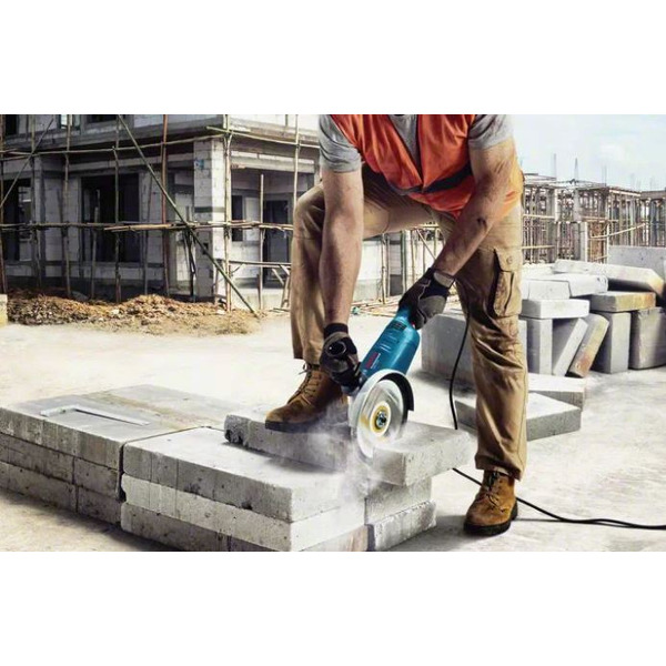 Угловая шлифмашина Bosch GWS 2200 Professional (06018C1320)