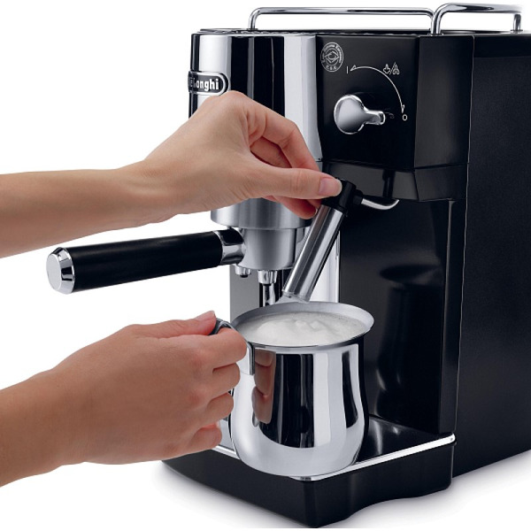 Кофеварка DeLonghi EC 820.B