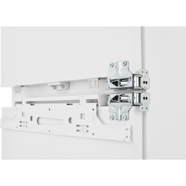 Встраиваемый холодильник ZUGEL ZRI1760FNF