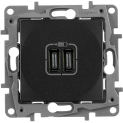 Розетка Legrand Etika 672635