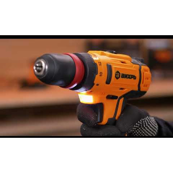 Дрель-шуруповерт Вихрь ДА-18Л-2КC (72/14/34) с 2-мя АКБ, кейс