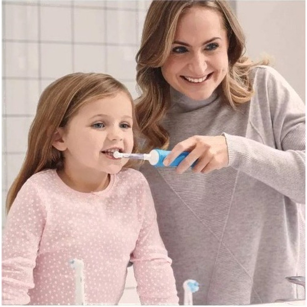 Детская электрическая зубная щетка Oral-B Vitality Pro Kids Frozen