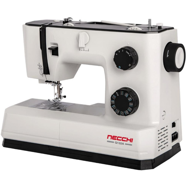 Швейная машина Necchi Q132A