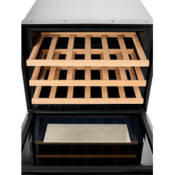 Встраиваемый винный холодильник VARD WCI4SSTB